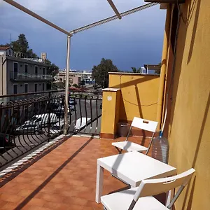 Bed&fly Aeroporto Bed & Breakfast Aeroporto di Catania Fontana Rossa
